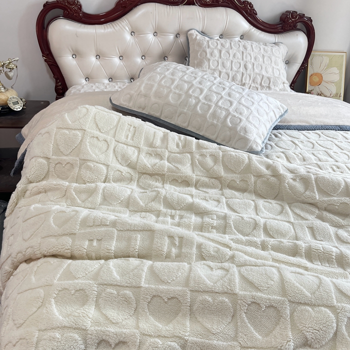 91家纺网 家纺一手货源 找家纺 法澳 2023新款230克塔芙绒被套+牛奶绒夹棉床笠款四件套 奶油白