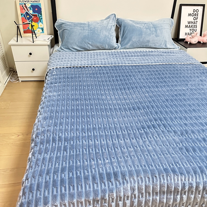 91家纺网 家纺一手货源 找家纺 法澳 2024新款A类仿兔毛绒300克牛奶绒多功能盖毯空调毯毛毯