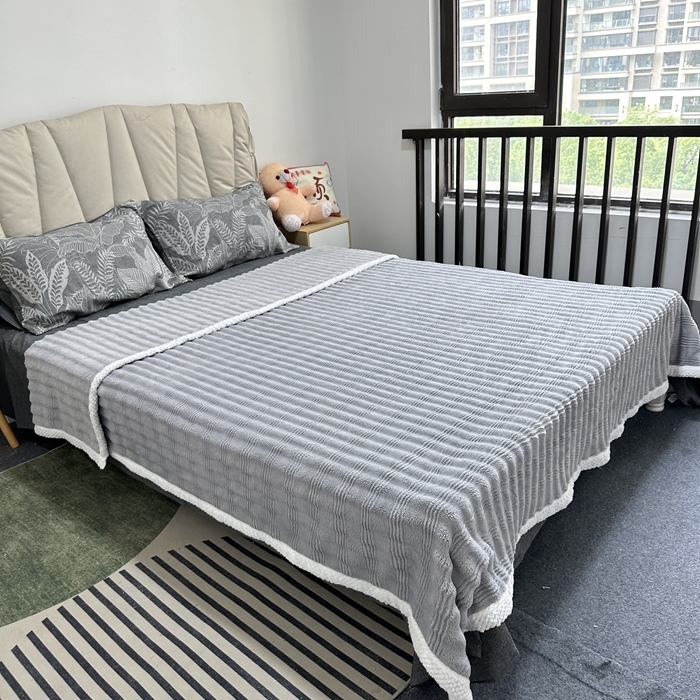 91家纺网 家纺一手货源 找家纺 法澳 2024新款A类仿兔毛绒300克牛奶绒多功能盖毯空调毯毛毯