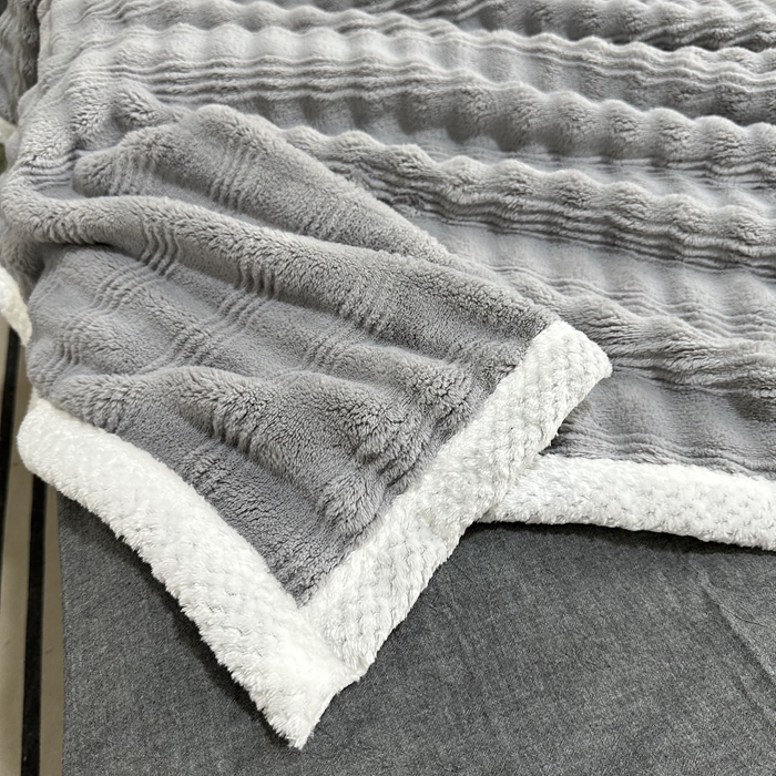 91家纺网 家纺一手货源 找家纺 法澳 2024新款A类仿兔毛绒300克牛奶绒多功能盖毯空调毯毛毯