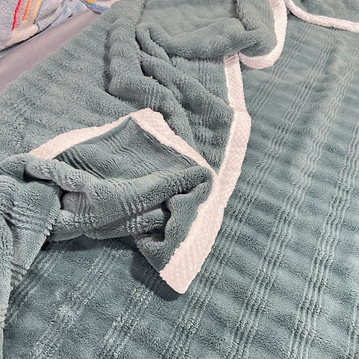91家纺网 家纺一手货源 找家纺 法澳 2024新款A类仿兔毛绒300克牛奶绒多功能盖毯空调毯毛毯