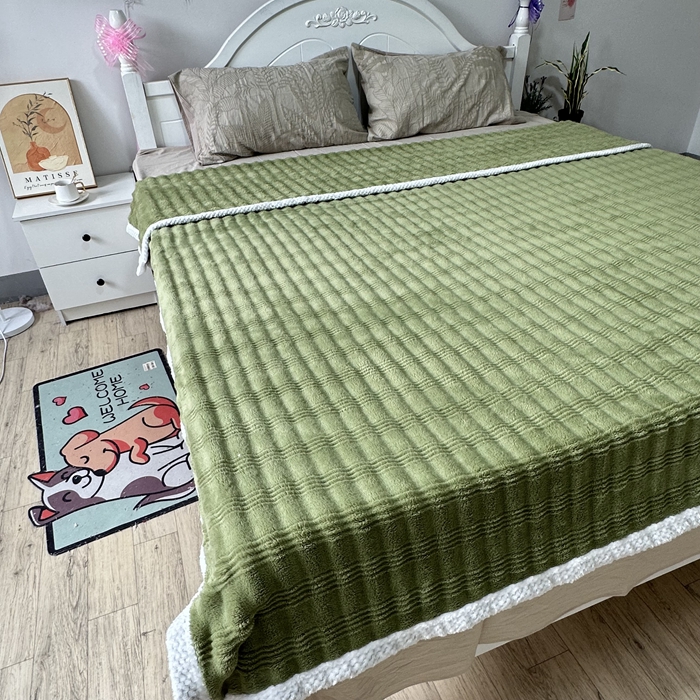 91家纺网 家纺一手货源 找家纺 法澳 2024新款A类仿兔毛绒300克牛奶绒多功能盖毯空调毯毛毯