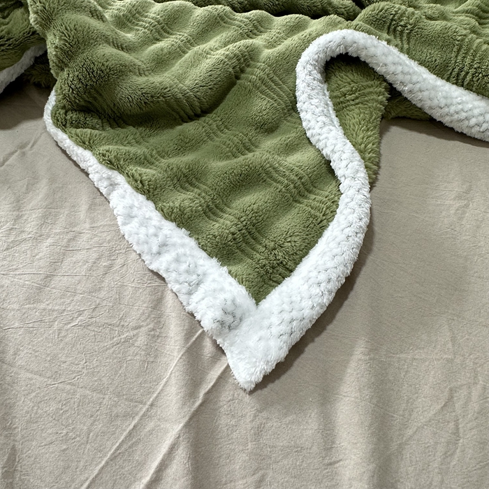 91家纺网 家纺一手货源 找家纺 法澳 2024新款A类仿兔毛绒300克牛奶绒多功能盖毯空调毯毛毯