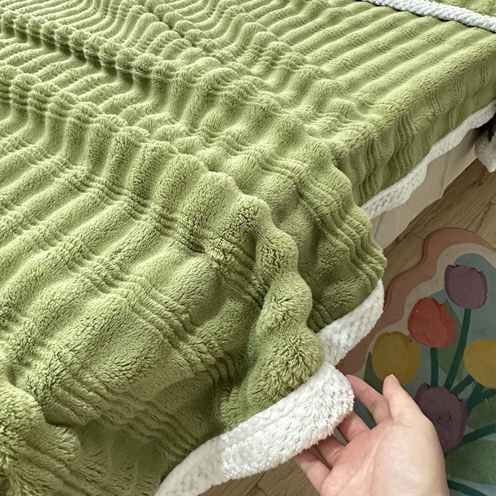 91家纺网 家纺一手货源 找家纺 法澳 2024新款A类仿兔毛绒300克牛奶绒多功能盖毯空调毯毛毯