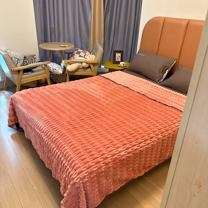 91家纺网 家纺一手货源 找家纺 法澳 2024新款A类仿兔毛绒300克牛奶绒多功能盖毯空调毯毛毯