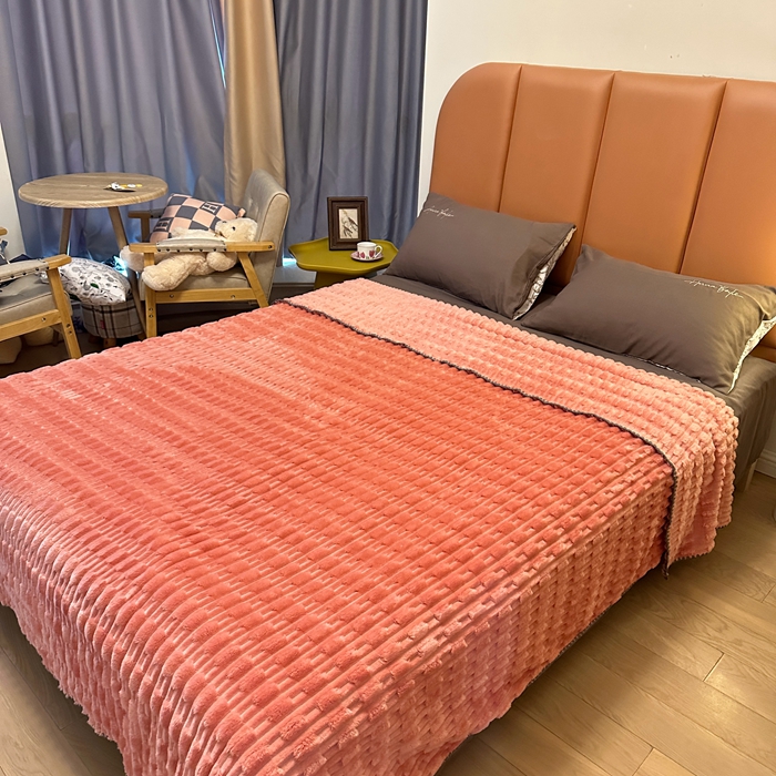 91家纺网 家纺一手货源 找家纺 法澳 2024新款A类仿兔毛绒300克牛奶绒多功能盖毯空调毯毛毯