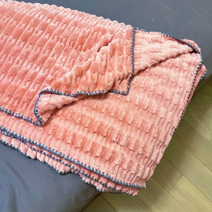 91家纺网 家纺一手货源 找家纺 法澳 2024新款A类仿兔毛绒300克牛奶绒多功能盖毯空调毯毛毯