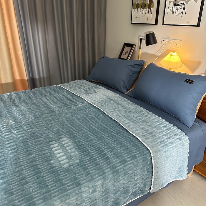 91家纺网 家纺一手货源 找家纺 法澳 2024新款A类仿兔毛绒300克牛奶绒多功能盖毯空调毯毛毯