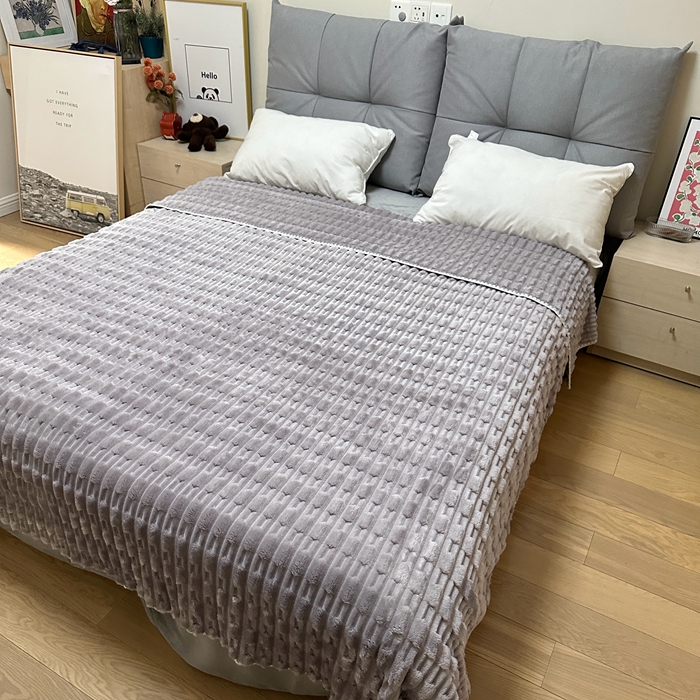 91家纺网 家纺一手货源 找家纺 法澳 2024新款A类仿兔毛绒300克牛奶绒多功能盖毯空调毯毛毯