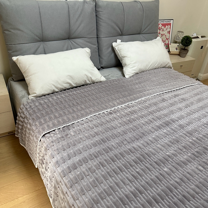 91家纺网 家纺一手货源 找家纺 法澳 2024新款A类仿兔毛绒300克牛奶绒多功能盖毯空调毯毛毯