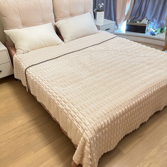 91家纺网 家纺一手货源 找家纺 法澳 2024新款A类仿兔毛绒300克牛奶绒多功能盖毯空调毯毛毯