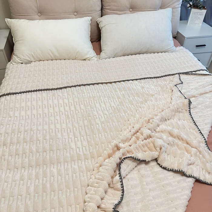 91家纺网 家纺一手货源 找家纺 法澳 2024新款A类仿兔毛绒300克牛奶绒多功能盖毯空调毯毛毯