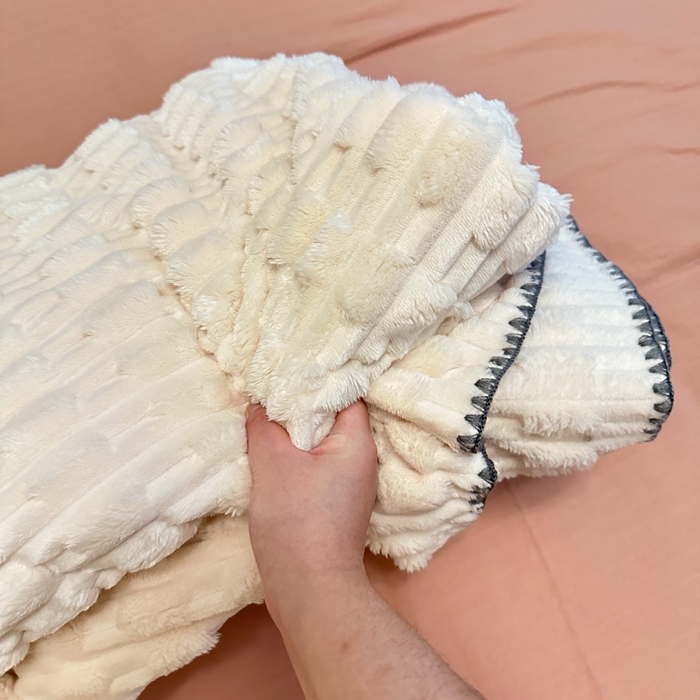 91家纺网 家纺一手货源 找家纺 法澳 2024新款A类仿兔毛绒300克牛奶绒多功能盖毯空调毯毛毯