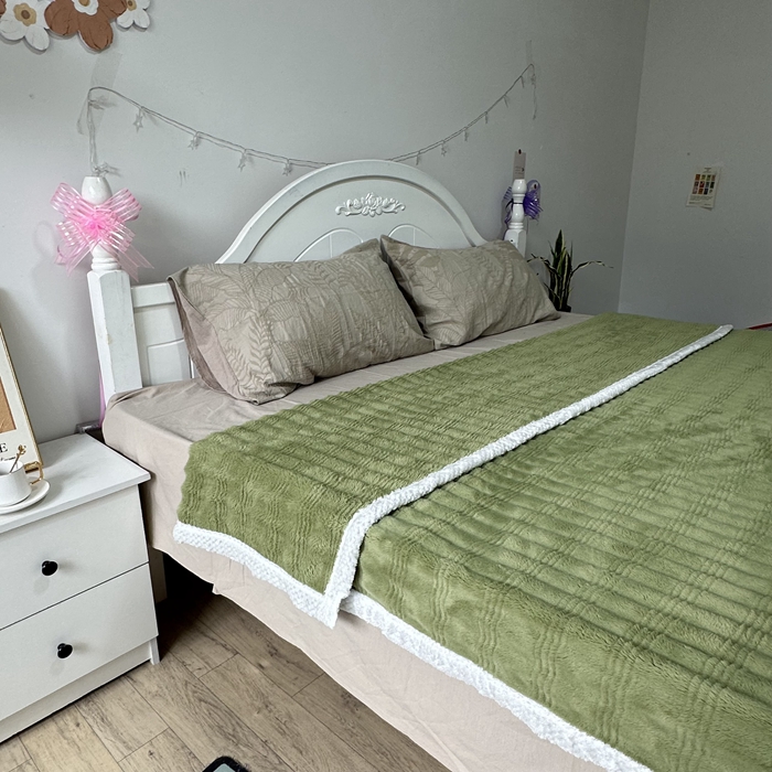 91家纺网 家纺一手货源 找家纺 法澳 2024新款A类仿兔毛绒300克牛奶绒多功能盖毯空调毯毛毯