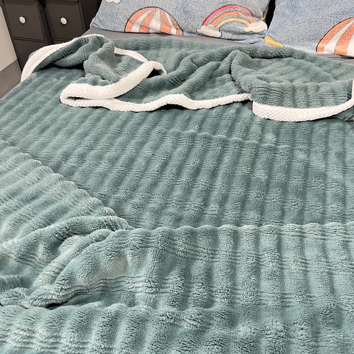 91家纺网 家纺一手货源 找家纺 法澳 2024新款A类仿兔毛绒300克牛奶绒多功能盖毯空调毯毛毯