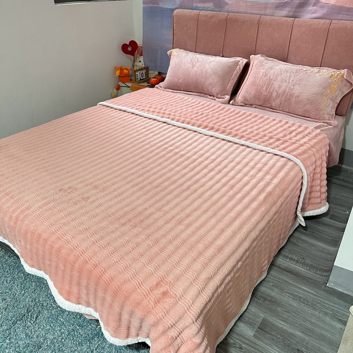 91家纺网 家纺一手货源 找家纺 法澳 2024新款A类仿兔毛绒300克牛奶绒多功能盖毯空调毯毛毯