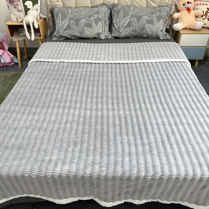 91家纺网 家纺一手货源 找家纺 法澳 2024新款A类仿兔毛绒300克牛奶绒多功能盖毯空调毯毛毯