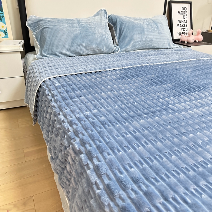 91家纺网 家纺一手货源 找家纺 法澳 2024新款A类仿兔毛绒300克牛奶绒多功能盖毯空调毯毛毯