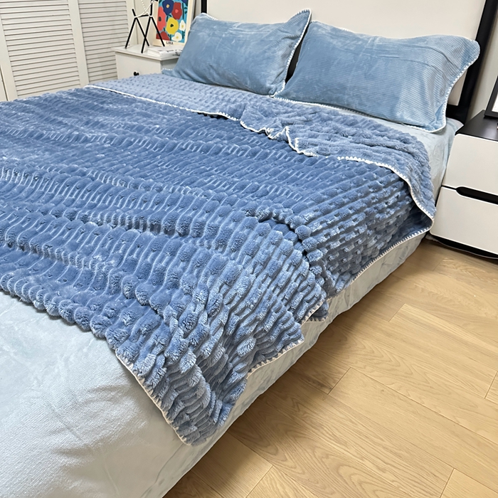 91家纺网 家纺一手货源 找家纺 法澳 2024新款A类仿兔毛绒300克牛奶绒多功能盖毯空调毯毛毯