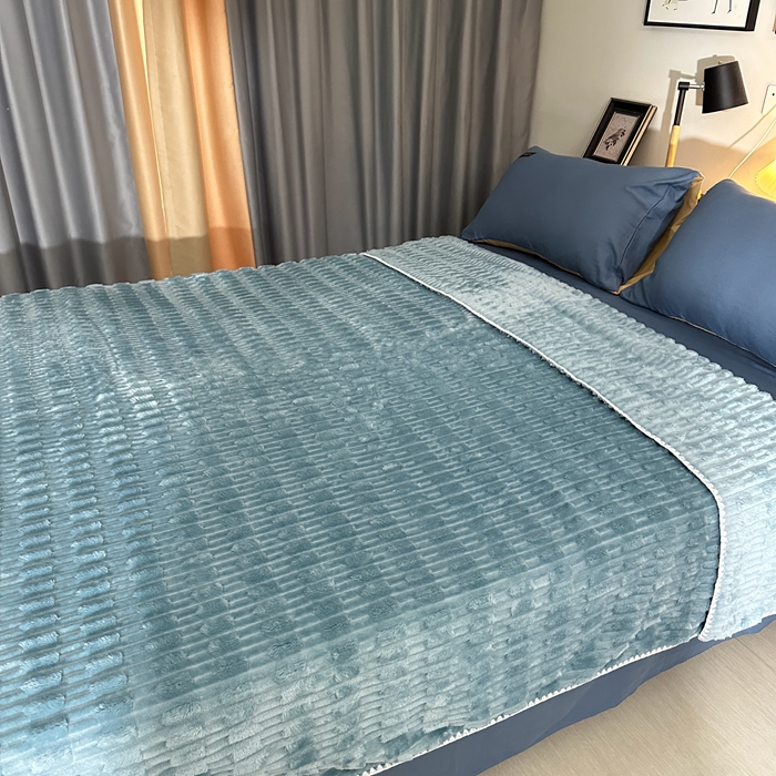 91家纺网 家纺一手货源 找家纺 法澳 2024新款A类仿兔毛绒300克牛奶绒多功能盖毯空调毯毛毯