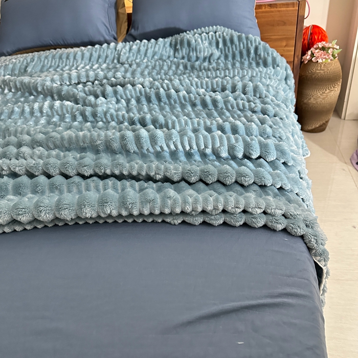 91家纺网 家纺一手货源 找家纺 法澳 2024新款A类仿兔毛绒300克牛奶绒多功能盖毯空调毯毛毯