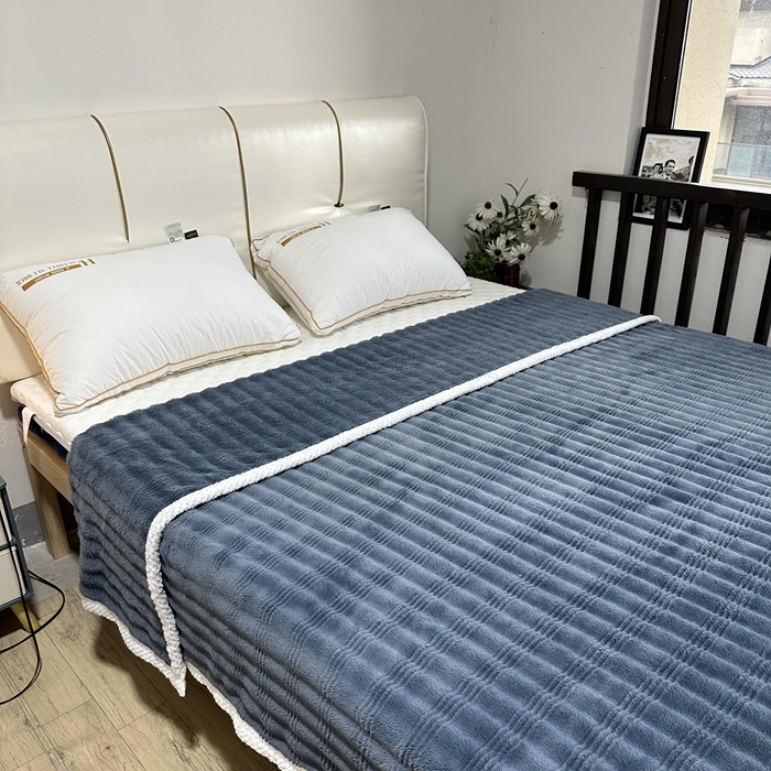 91家纺网 家纺一手货源 找家纺 法澳 2024新款A类仿兔毛绒300克牛奶绒多功能盖毯空调毯毛毯