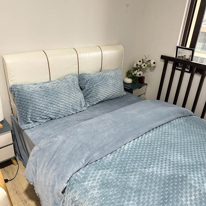 91家纺网 家纺一手货源 找家纺 欧邦 爆款A类金龟绒提花豆豆绒牛奶绒单被套四件套 海洋蓝