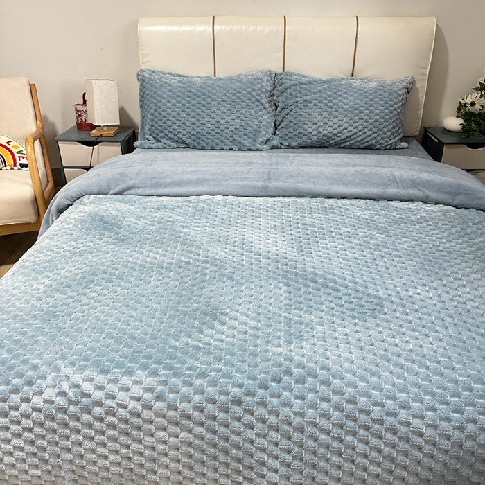 91家纺网 家纺一手货源 找家纺 欧邦 爆款A类金龟绒提花豆豆绒牛奶绒单被套四件套 海洋蓝