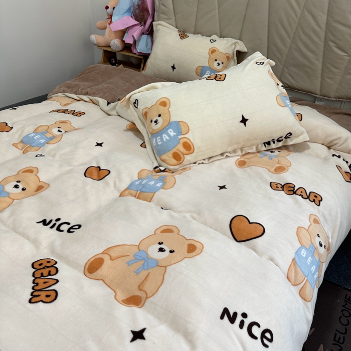 91家纺网 家纺一手货源 找家纺 逸尚阁 2024新款高克重牛奶绒印花四件套（包含买家秀） 可爱熊