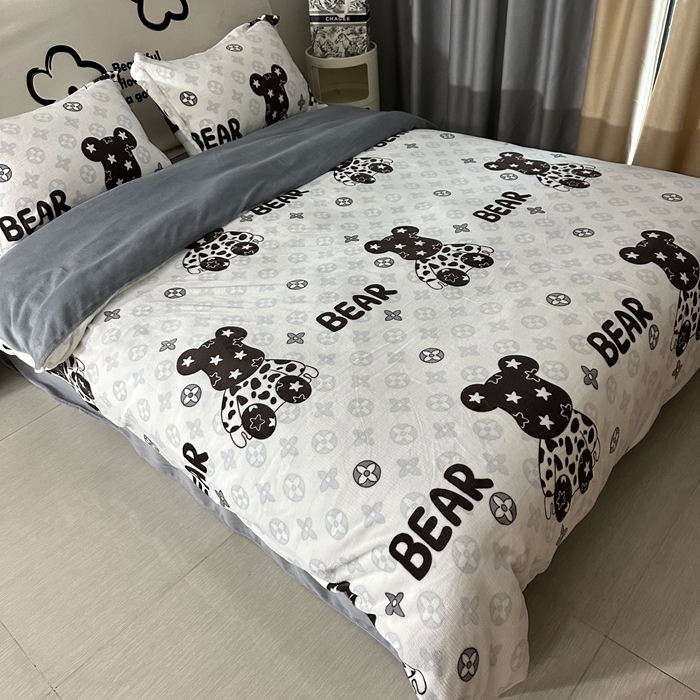 91家纺网 家纺一手货源 找家纺 逸尚阁 2024新款高克重牛奶绒印花四件套（包含买家秀） 星空熊