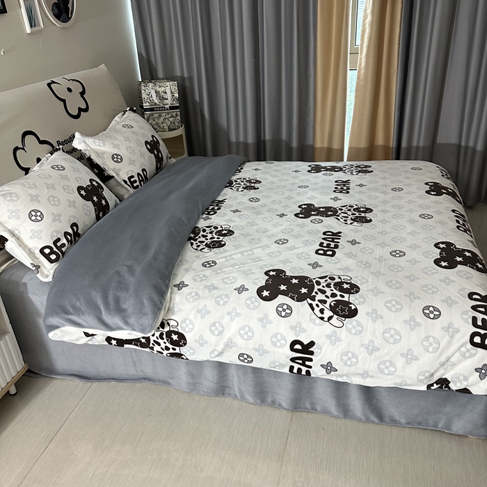 91家纺网 家纺一手货源 找家纺 逸尚阁 2024新款高克重牛奶绒印花四件套（包含买家秀） 星空熊