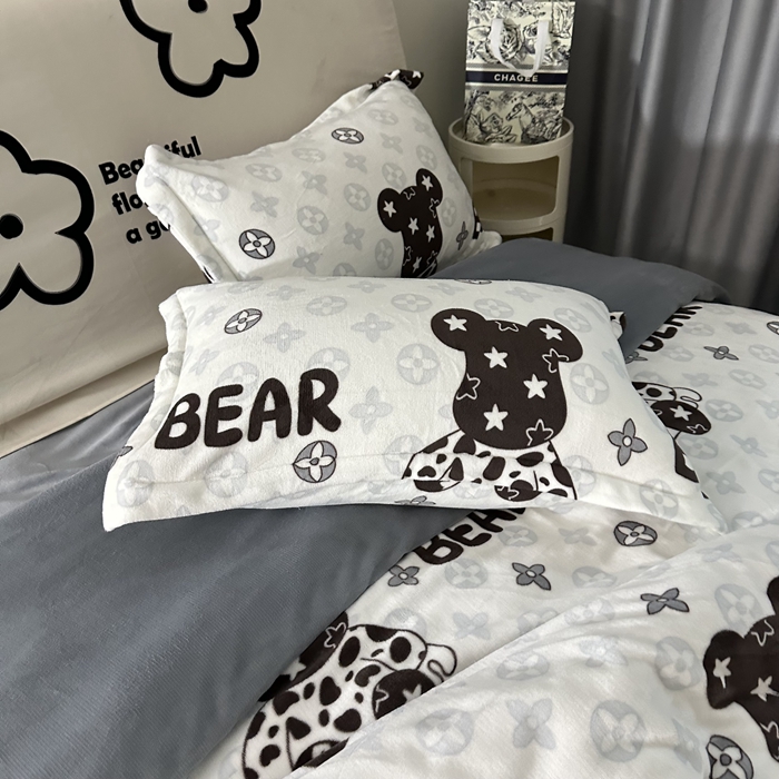 91家纺网 家纺一手货源 找家纺 逸尚阁 2024新款高克重牛奶绒印花四件套（包含买家秀） 星空熊
