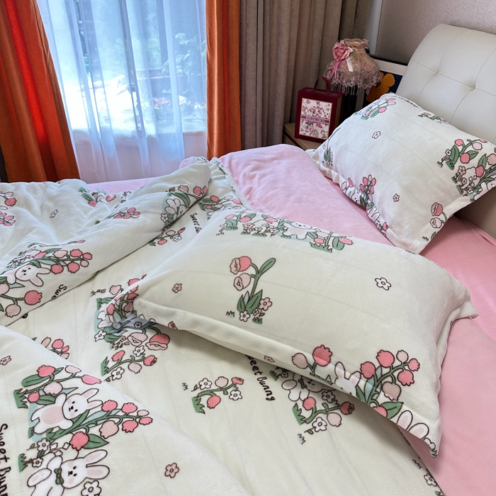 91家纺网 家纺一手货源 找家纺 逸尚阁 2024新款高克重牛奶绒印花四件套（包含买家秀） 花间兔