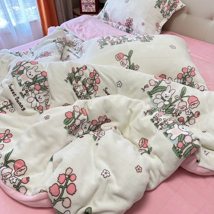 91家纺网 家纺一手货源 找家纺 逸尚阁 2024新款高克重牛奶绒印花四件套（包含买家秀） 花间兔