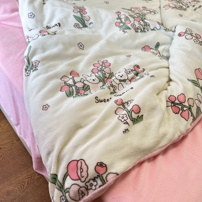 91家纺网 家纺一手货源 找家纺 逸尚阁 2024新款高克重牛奶绒印花四件套（包含买家秀） 花间兔