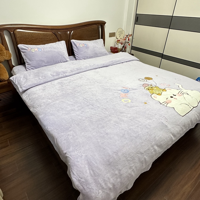 91家纺网 家纺一手货源 找家纺 米瑞娜 2024新款贴布绣牛奶绒四件套 好伙伴-紫