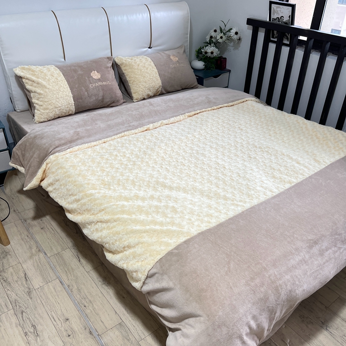 91家纺网 家纺一手货源 找家纺 眷恋 2024新款兔毛牛奶绒四件套 玫瑰之恋-奶油黄+咖