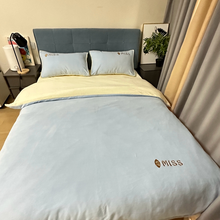 91家纺网 家纺一手货源 找家纺 （总）眷恋 2024新款贝壳边牛奶绒刺绣四件套