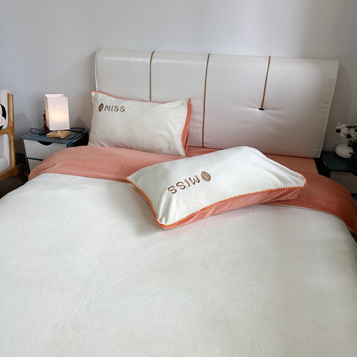 91家纺网 家纺一手货源 找家纺 眷恋 2024新款贝壳边牛奶绒刺绣四件套 恋-奶黄+南瓜橘