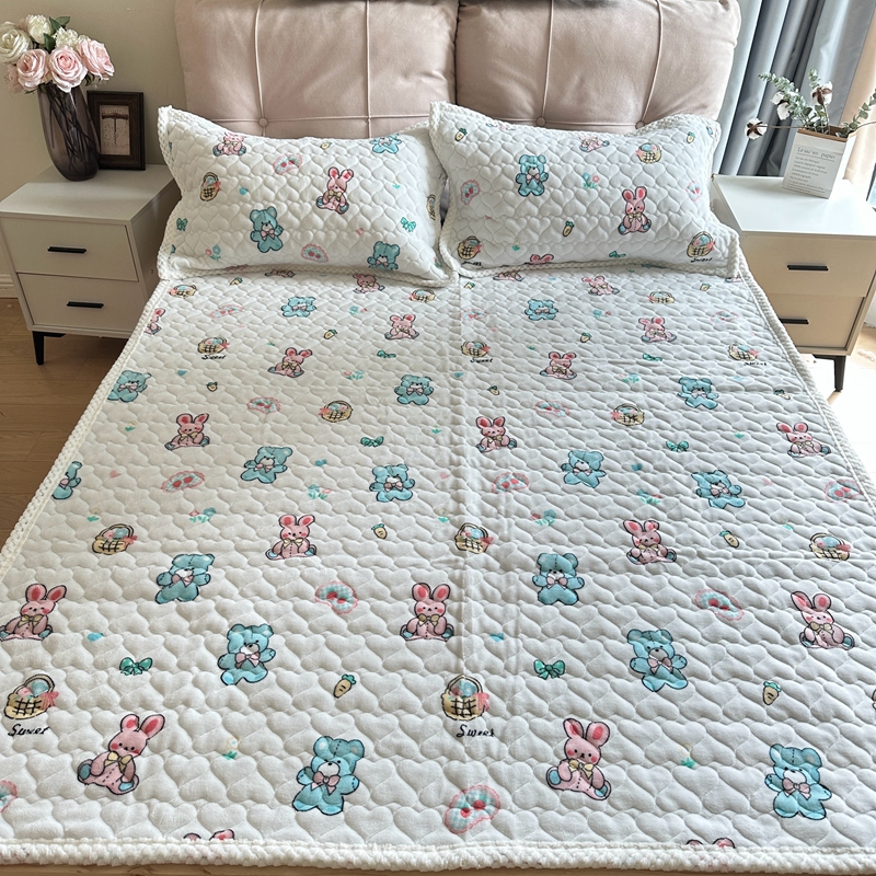 91家纺网 家纺一手货源 找家纺 川悦生活 2023新款A类印花牛奶绒床垫加厚绒保暖床护垫 少女日志蓝