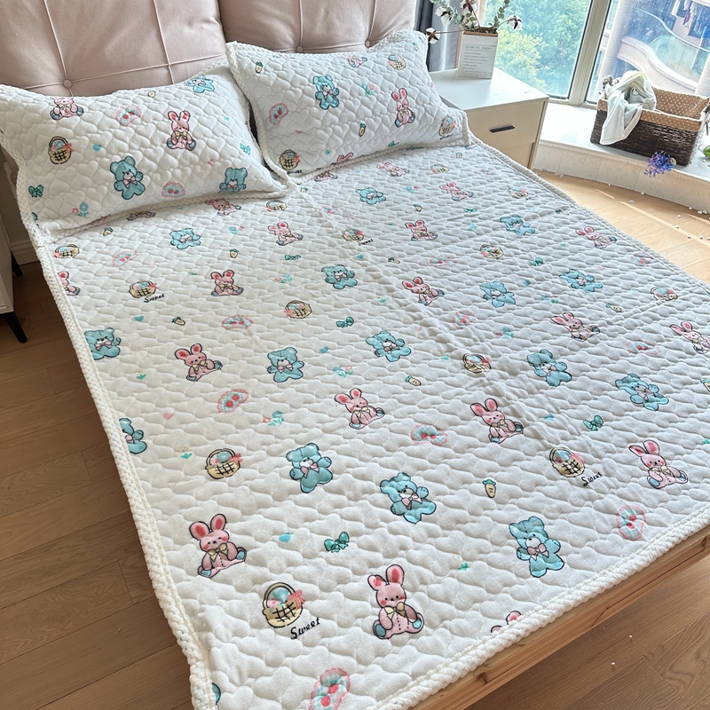 91家纺网 家纺一手货源 找家纺 川悦生活 2023新款A类印花牛奶绒床垫加厚绒保暖床护垫 少女日志蓝