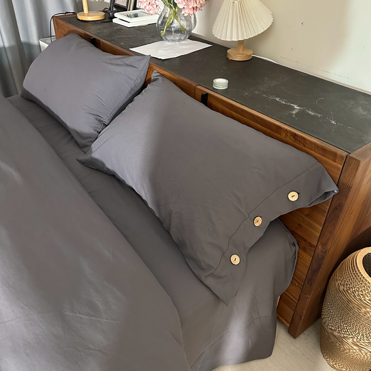 91家纺网 家纺一手货源 找家纺 纽扣款INS无印风四件套小竺棉日式云柔水洗棉轻奢高级床单款无印风纽扣款