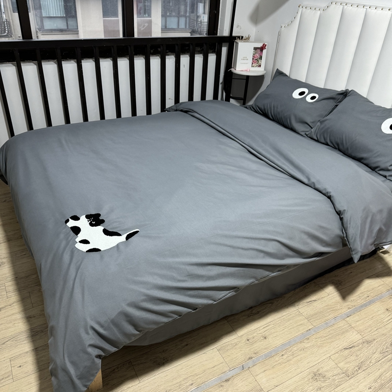 91家纺网 家纺一手货源 找家纺 N先生 2024新款美拉德多巴胺毛巾绣四件套-猫咪系列 猫咪-高级灰