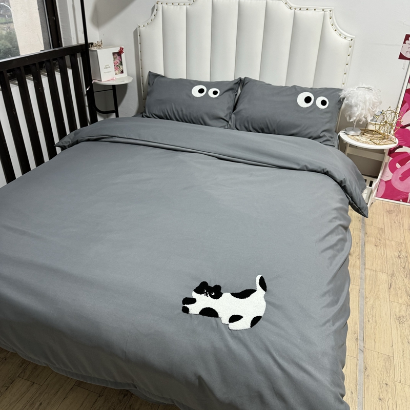 91家纺网 家纺一手货源 找家纺 N先生 2024新款美拉德多巴胺毛巾绣四件套-猫咪系列 猫咪-高级灰