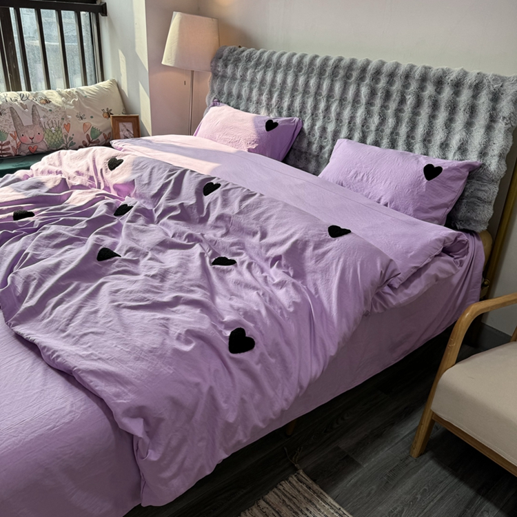 91家纺网 家纺一手货源 找家纺 N先生 2025新款超柔水洗棉毛巾绣四件套极简风系列 爱心-紫