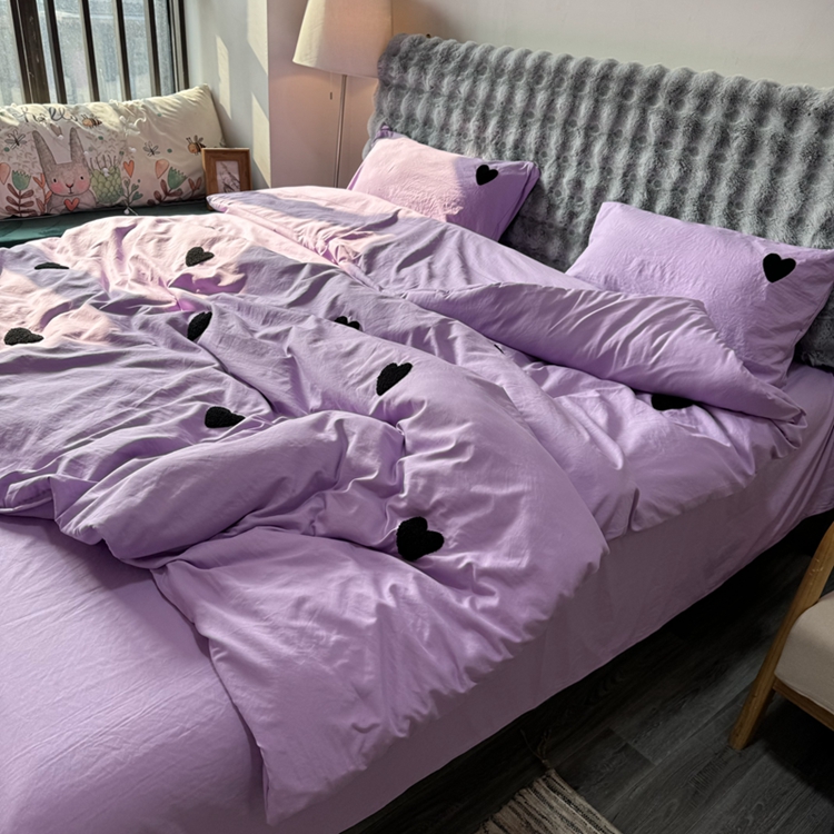 91家纺网 家纺一手货源 找家纺 N先生 2025新款超柔水洗棉毛巾绣四件套极简风系列 爱心-紫