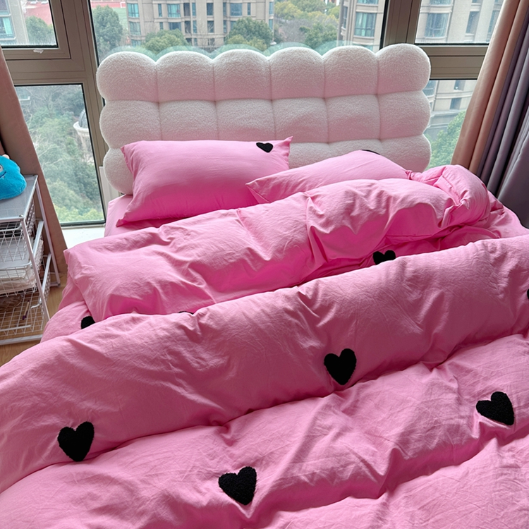 91家纺网 家纺一手货源 找家纺 N先生 2025新款超柔水洗棉毛巾绣四件套极简风系列 爱心-玫红