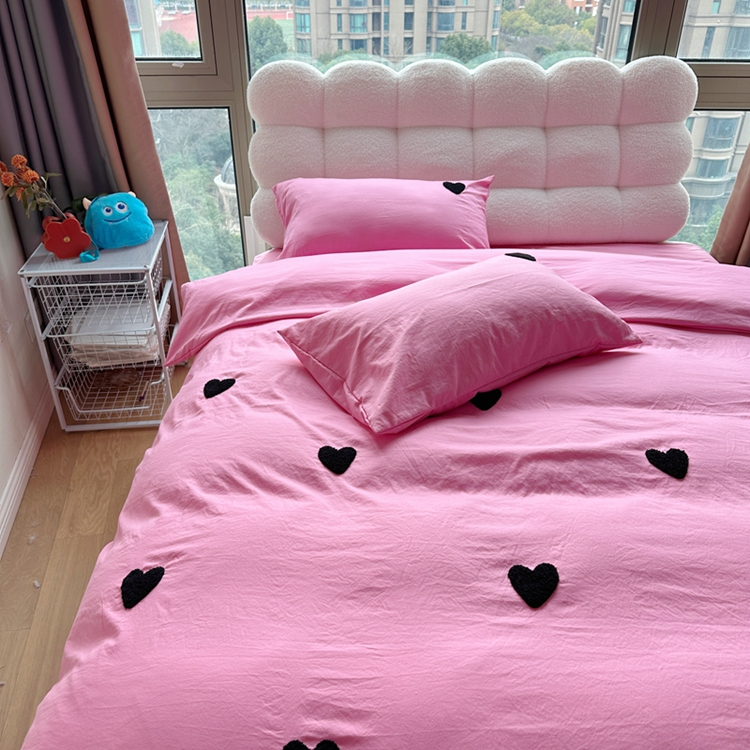 91家纺网 家纺一手货源 找家纺 N先生 2025新款超柔水洗棉毛巾绣四件套极简风系列 爱心-玫红