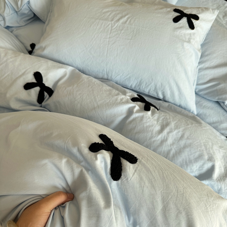 91家纺网 家纺一手货源 找家纺 N先生 2025新款超柔水洗棉毛巾绣四件套极简风系列 蝴蝶结-蓝