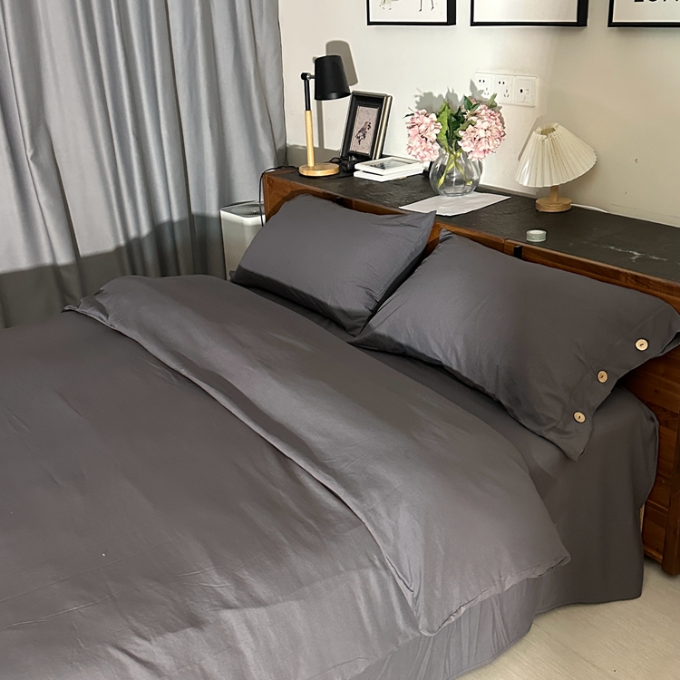 91家纺网 家纺一手货源 找家纺 yyds网供 2024新款纽扣款无印风四件套非全棉纯棉日式水洗棉三件套轻奢INS风（含买家秀） 银幽灰-无印风纽扣款